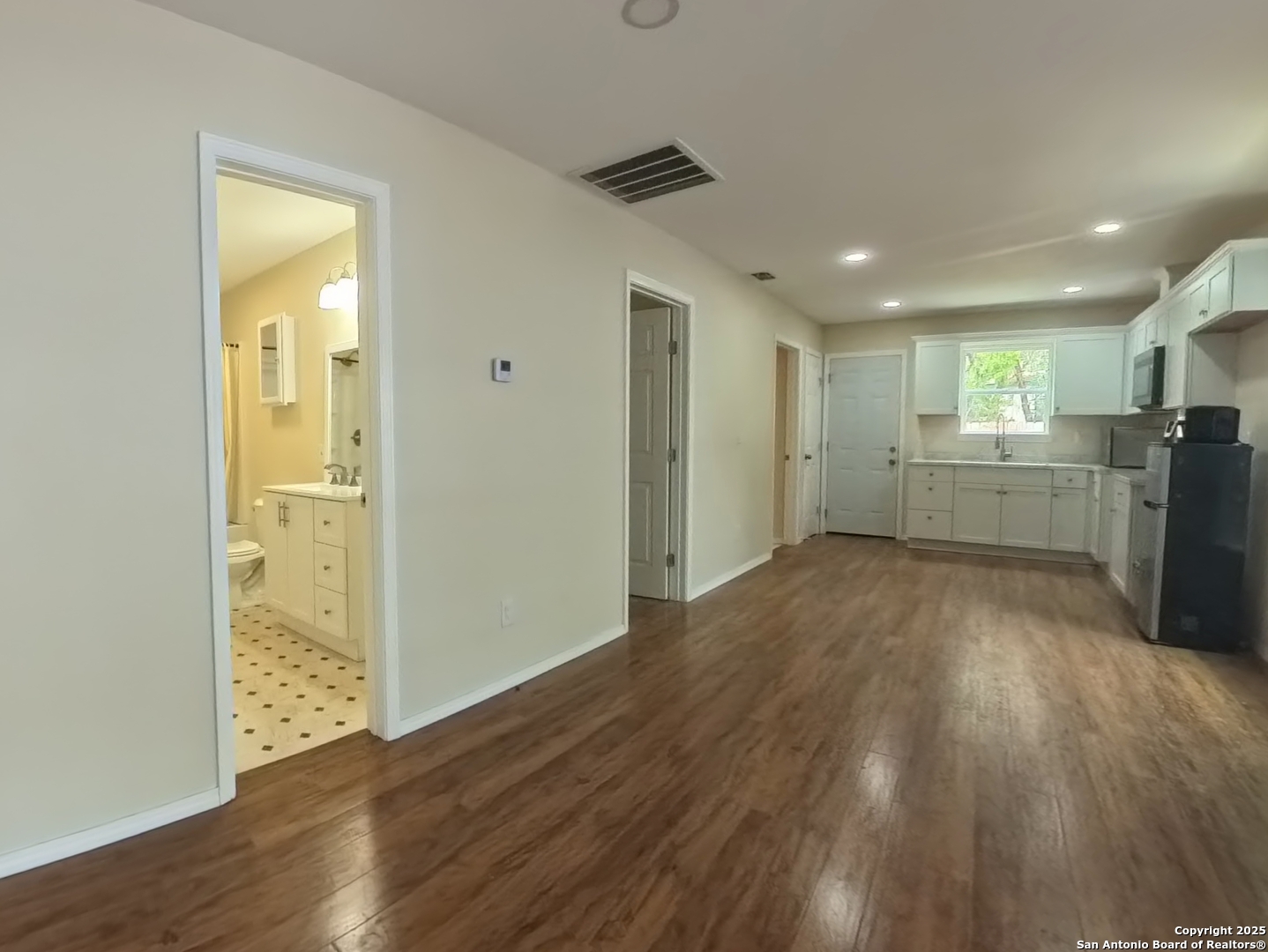 1108 Hillside Oaks Bulverde TX 78163