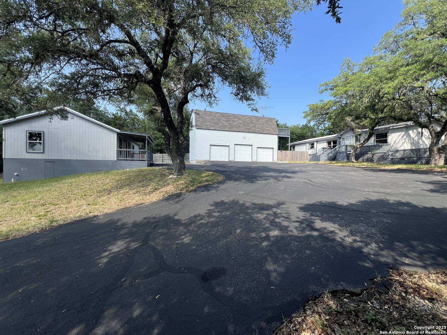 1108 Hillside Oaks Bulverde TX 78163