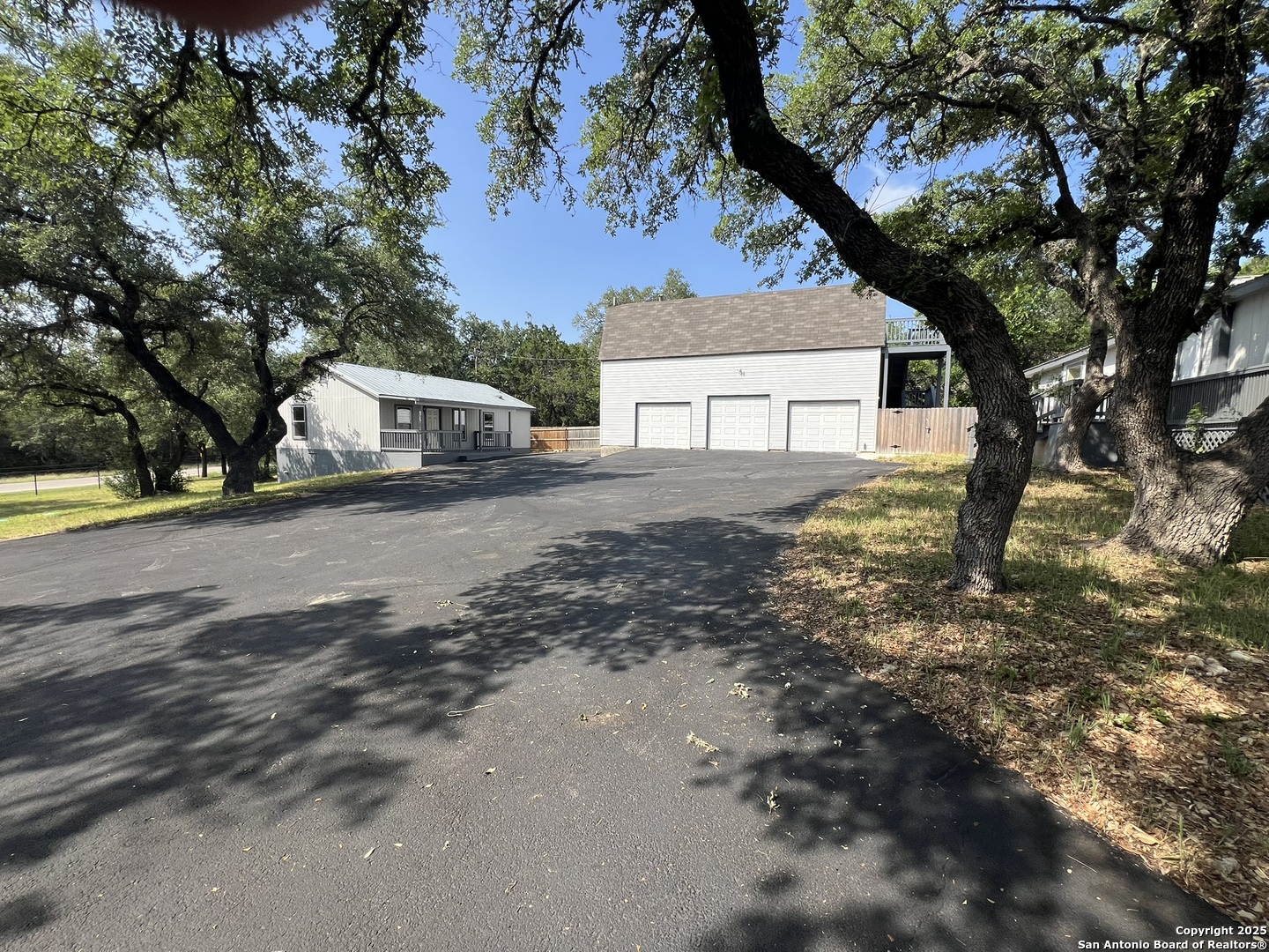 1108 Hillside Oaks Bulverde TX 78163