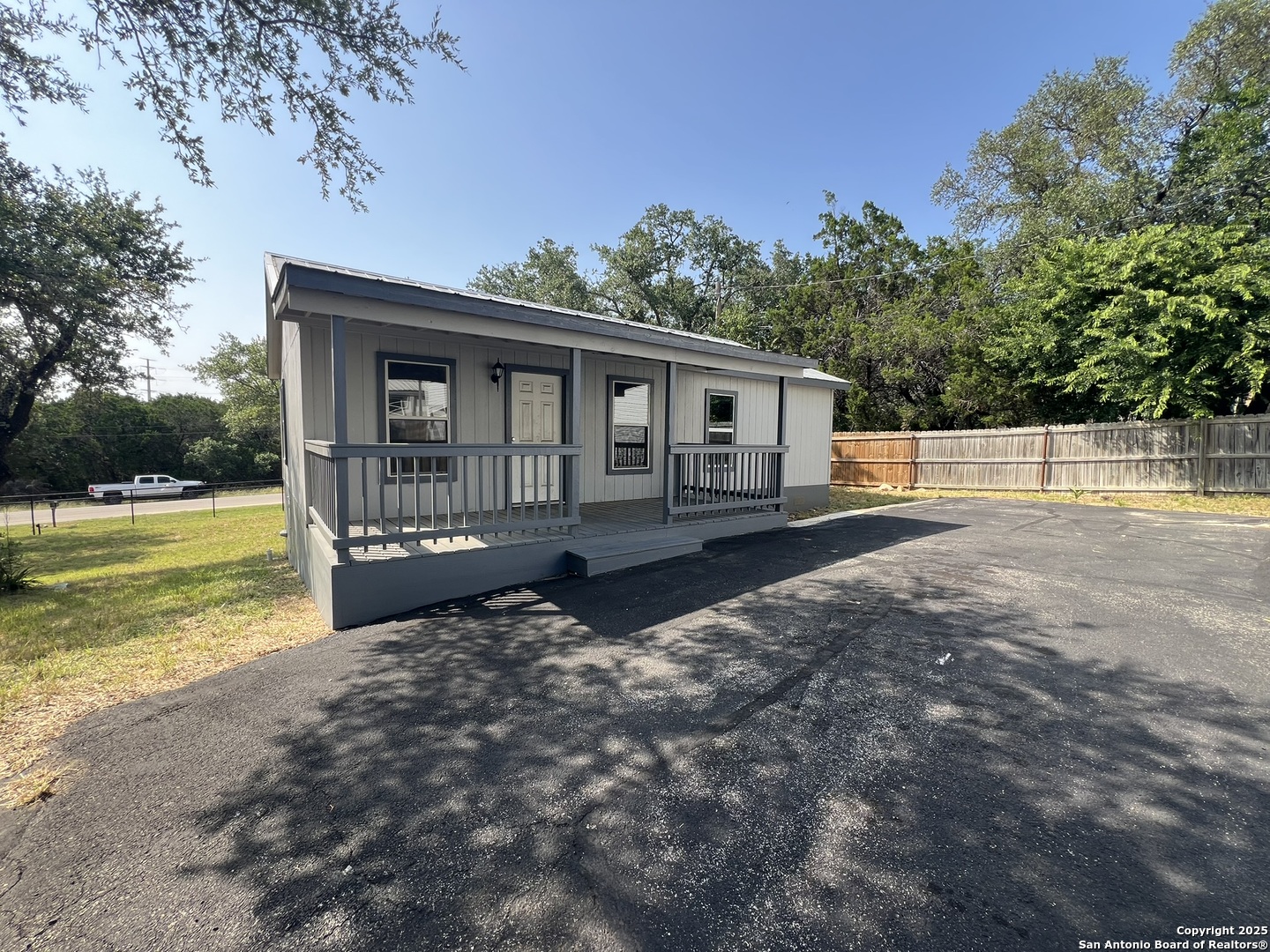 1108 Hillside Oaks Bulverde TX 78163