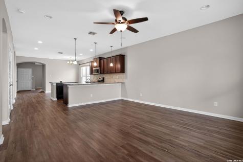 2038 Rhesus View San Antonio TX 78245