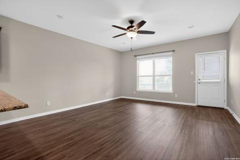 2038 Rhesus View San Antonio TX 78245