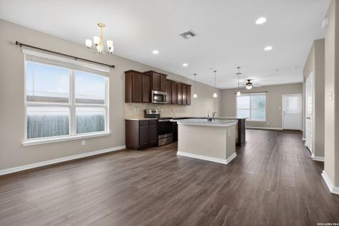 2038 Rhesus View San Antonio TX 78245
