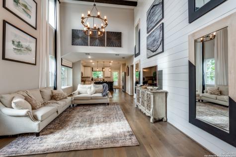 2096 Cowan New Braunfels TX 78132
