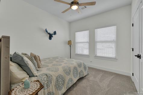 1799 W Lakeside Canyon Lake TX 78133
