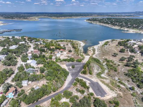 1799 W Lakeside Canyon Lake TX 78133