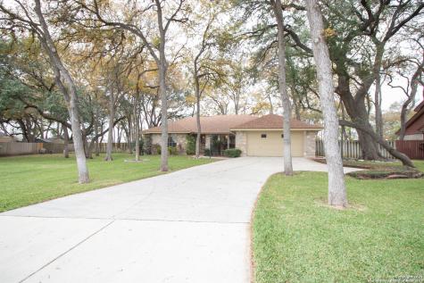 110 Lone Oak Street Seguin TX 78155