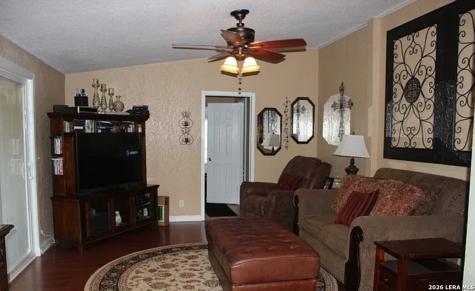 307 Homeridge La Vernia TX 78121