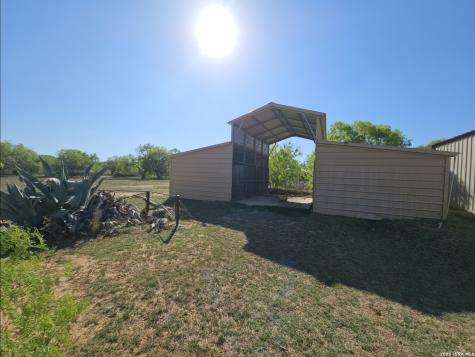 307 Homeridge La Vernia TX 78121