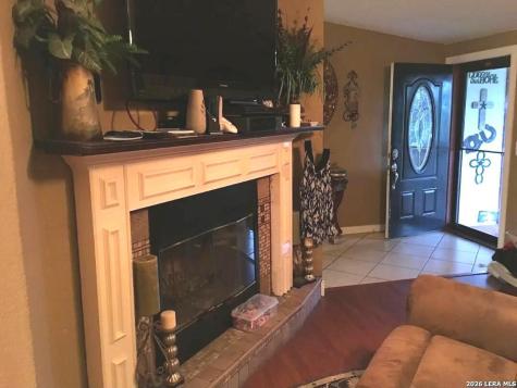 307 Homeridge La Vernia TX 78121
