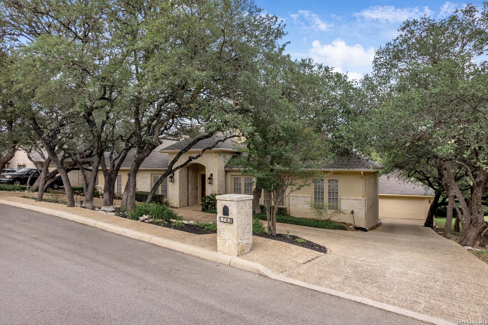 1702 Fawn Bluff San Antonio TX 78248