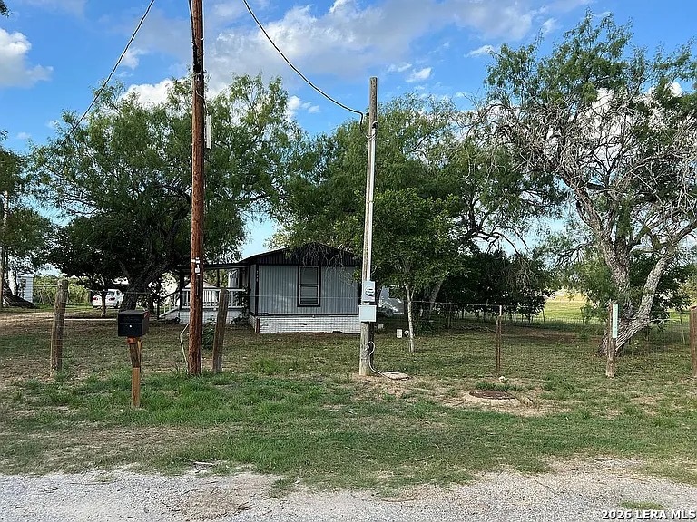 700 Lopez Street George West TX 78022