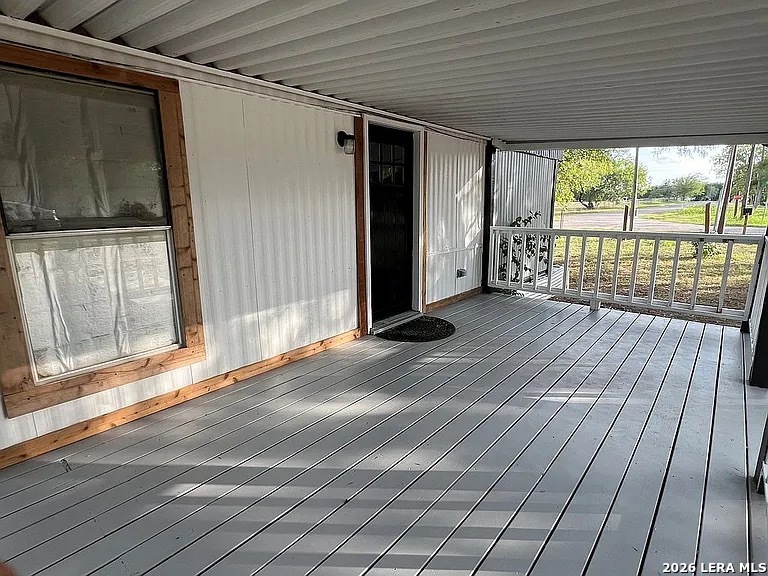 700 Lopez Street George West TX 78022