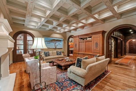 200 Geneseo Road Terrell Hills TX 78209