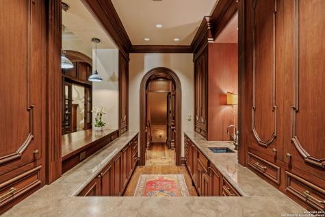 200 Geneseo Road Terrell Hills TX 78209