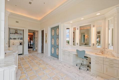 200 Geneseo Road Terrell Hills TX 78209