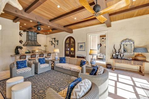 200 Geneseo Road Terrell Hills TX 78209