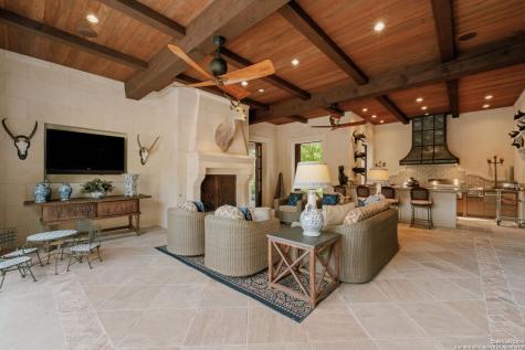 200 Geneseo Road Terrell Hills TX 78209