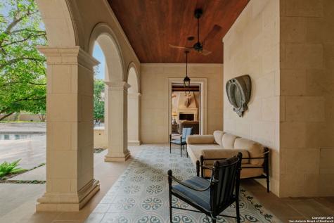 200 Geneseo Road Terrell Hills TX 78209