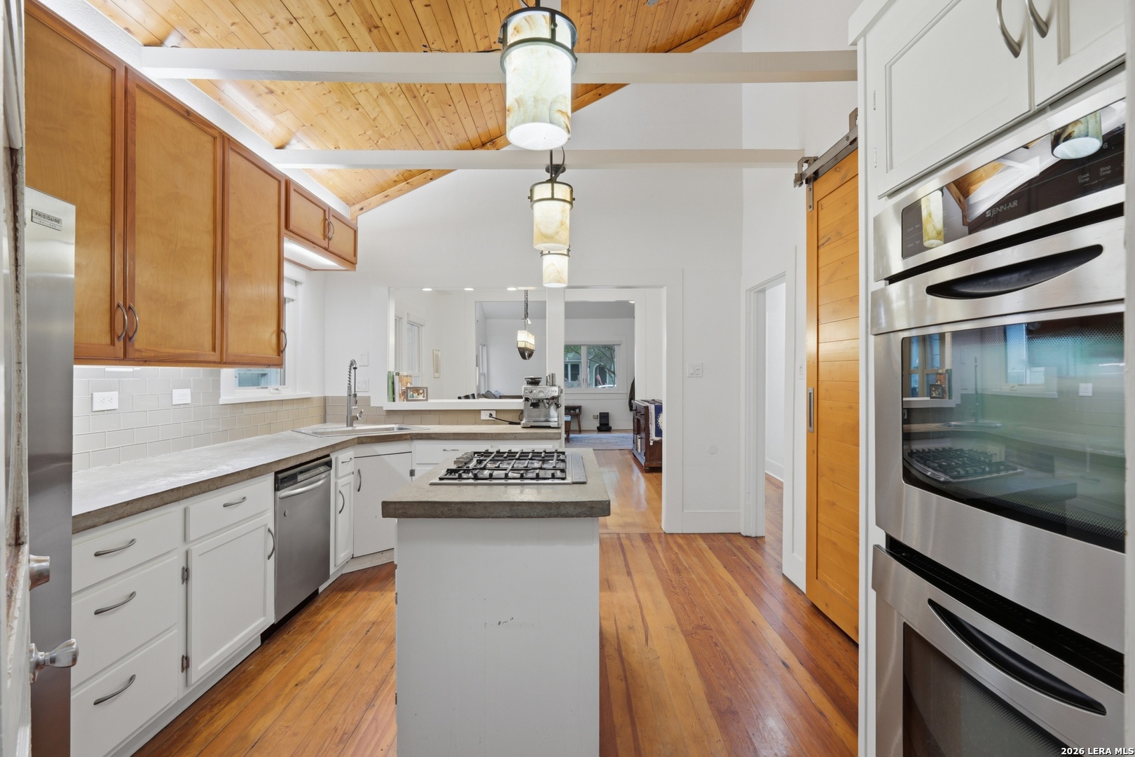 310 Queen Anne Court San Antonio TX 78209