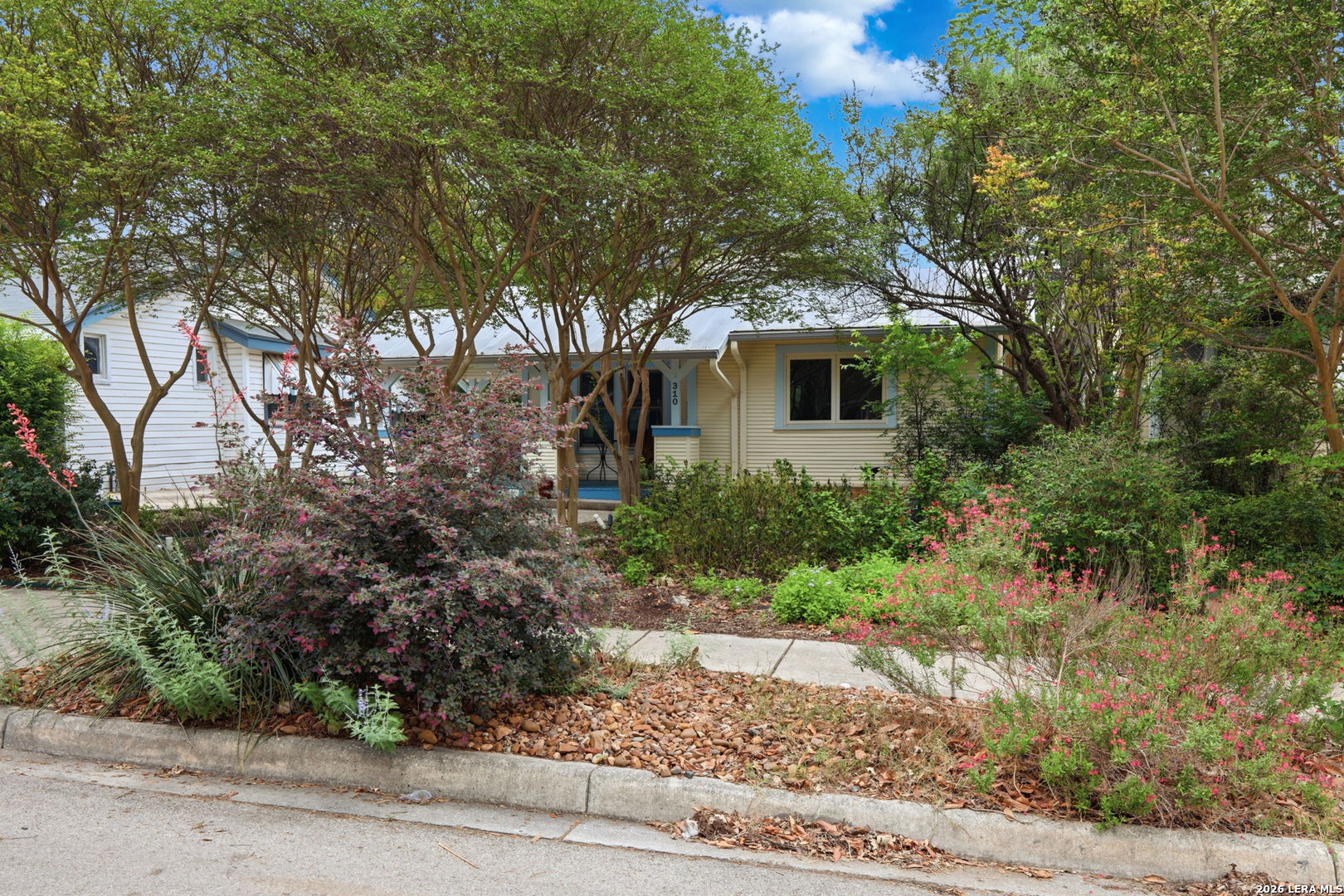 310 Queen Anne Court San Antonio TX 78209