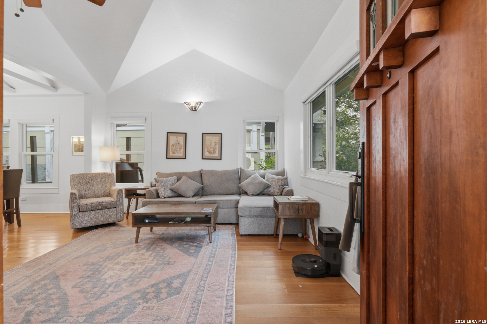 310 Queen Anne Court San Antonio TX 78209