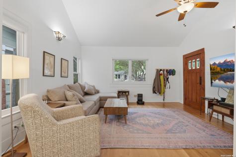 310 Queen Anne Court San Antonio TX 78209
