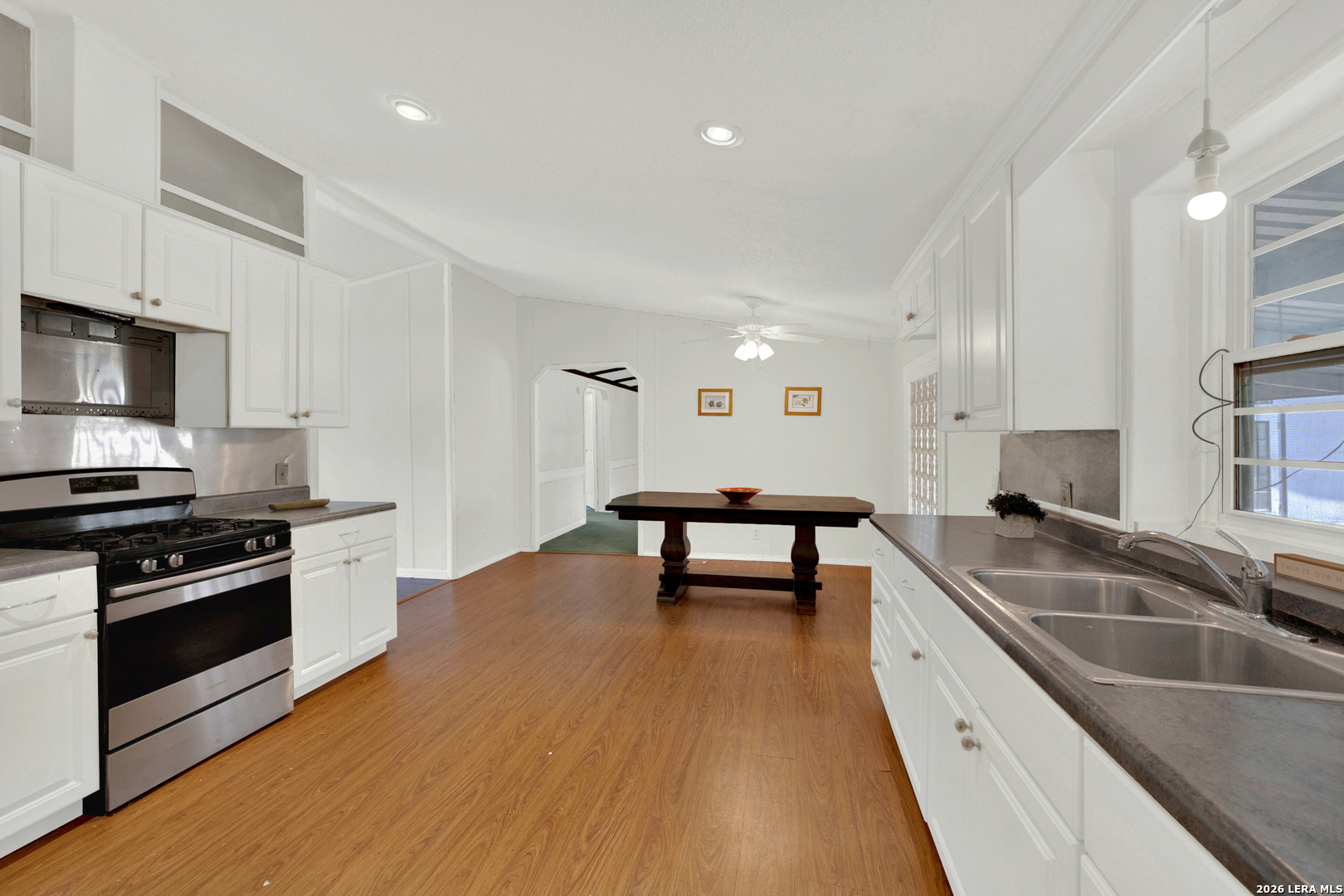 305 Elm Mcqueeney TX 78123