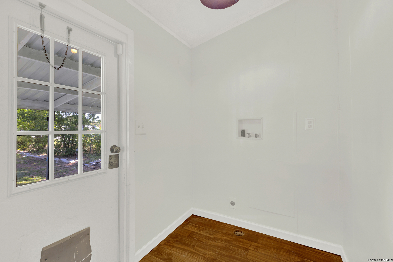 305 Elm Mcqueeney TX 78123