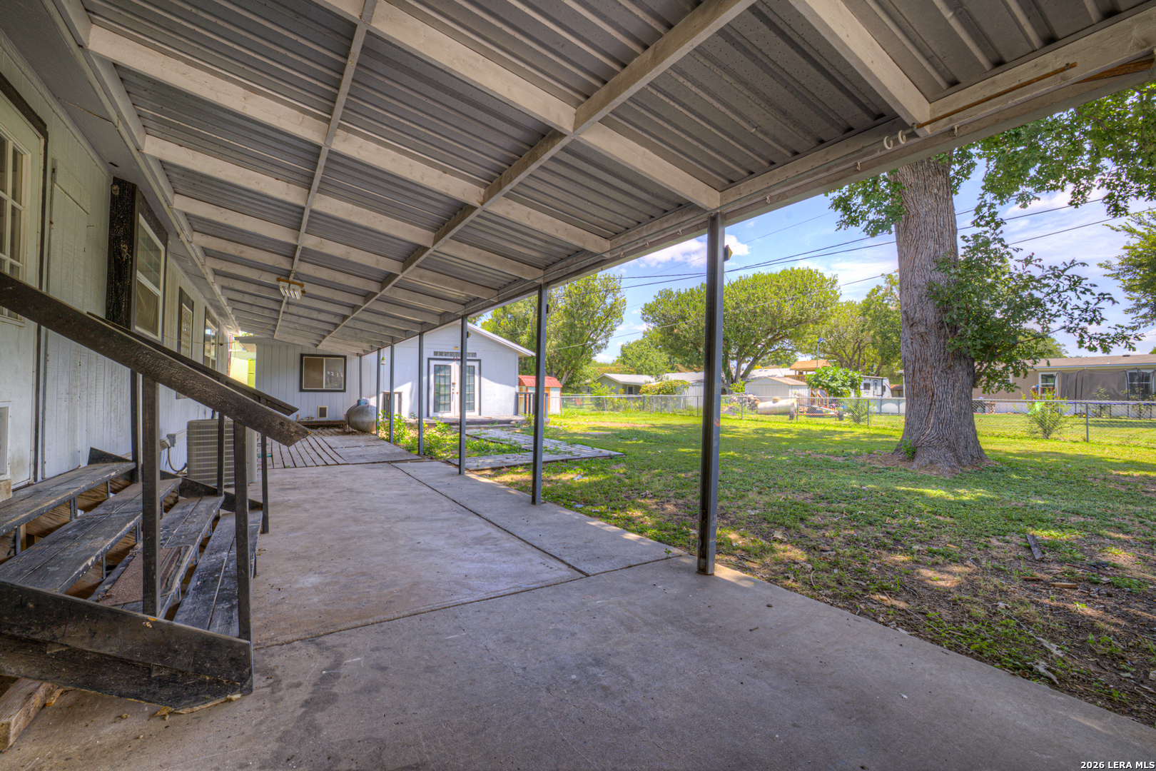 305 Elm Mcqueeney TX 78123