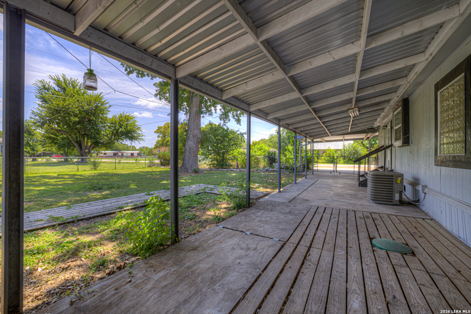 305 Elm Mcqueeney TX 78123
