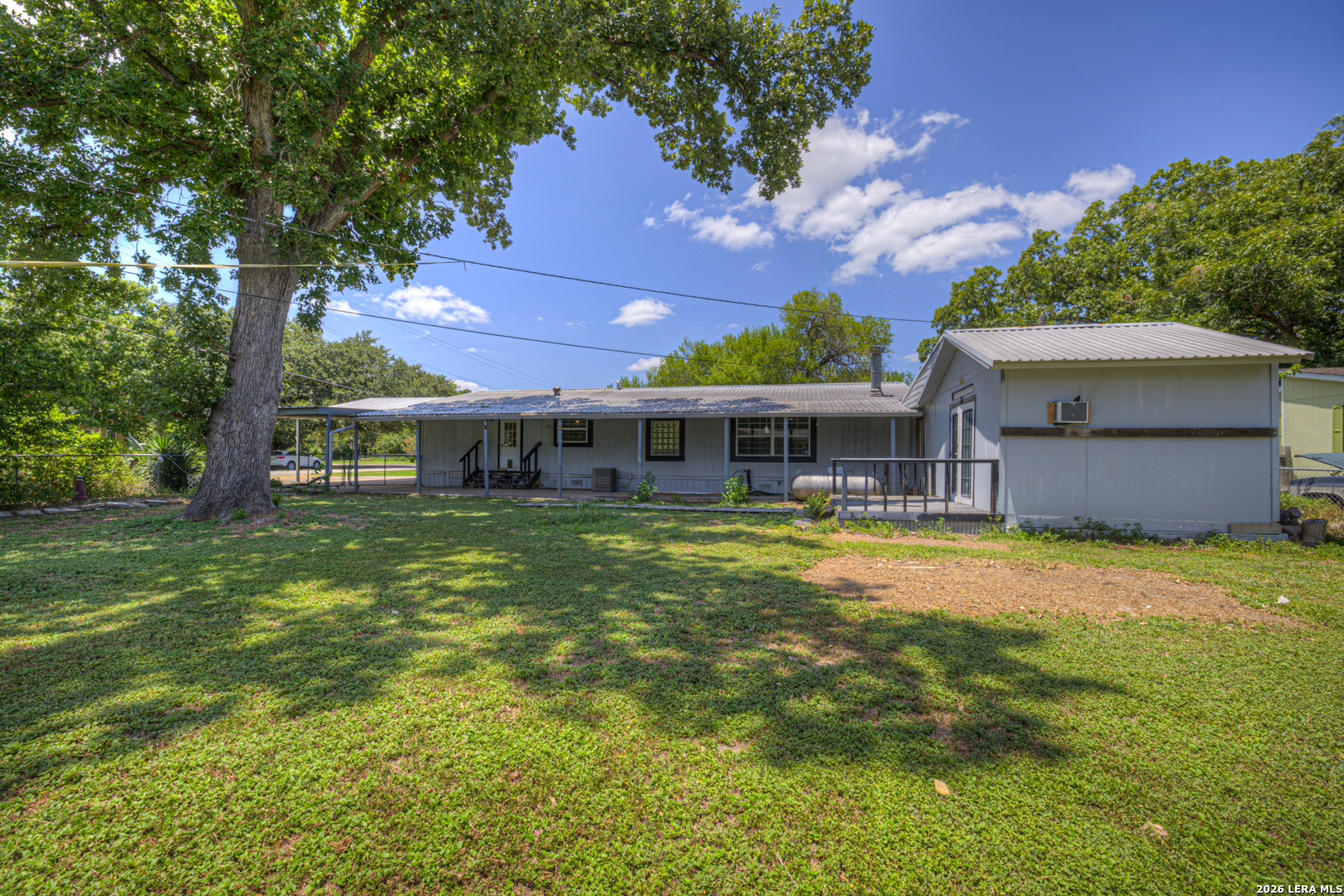 305 Elm Mcqueeney TX 78123
