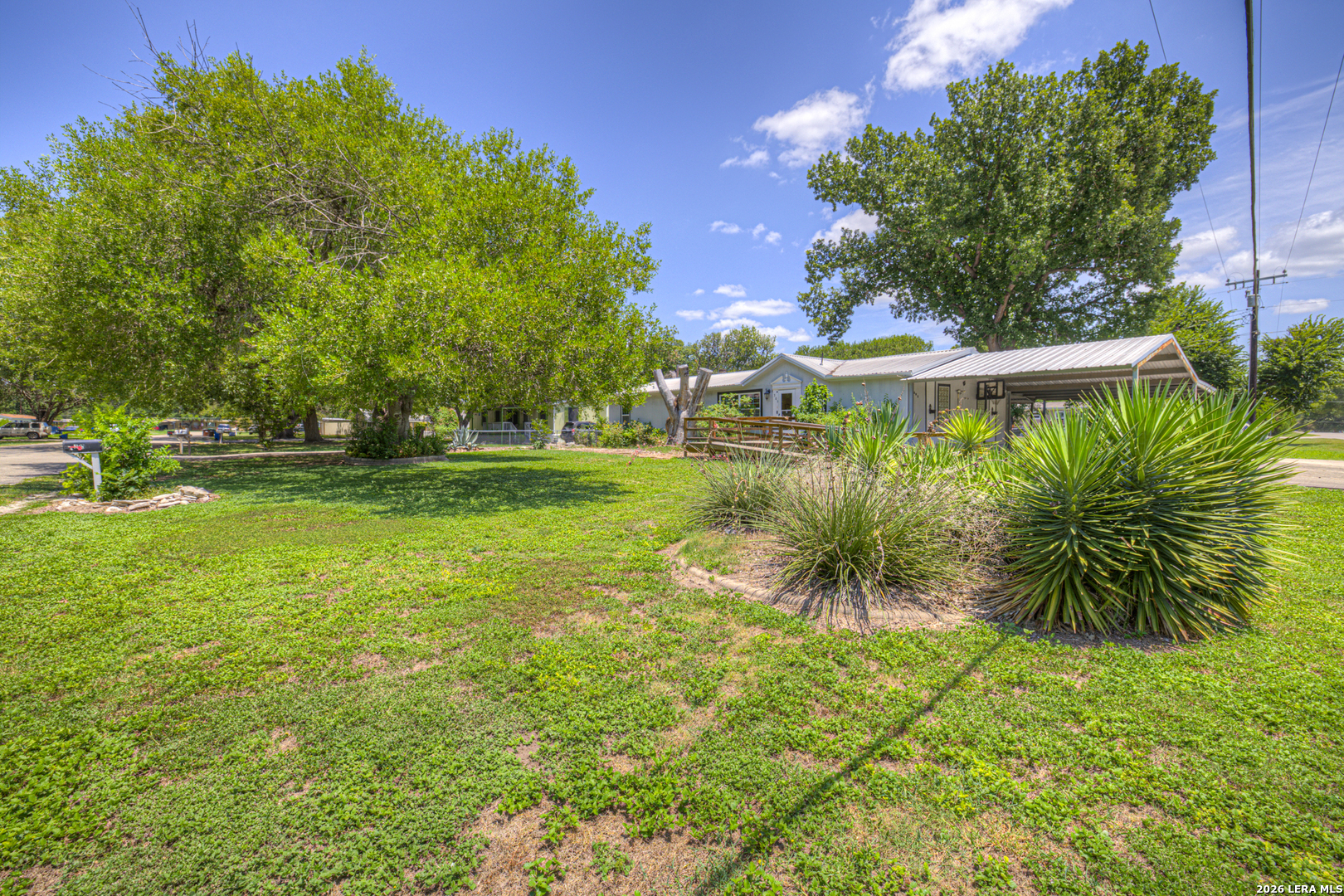305 Elm Mcqueeney TX 78123