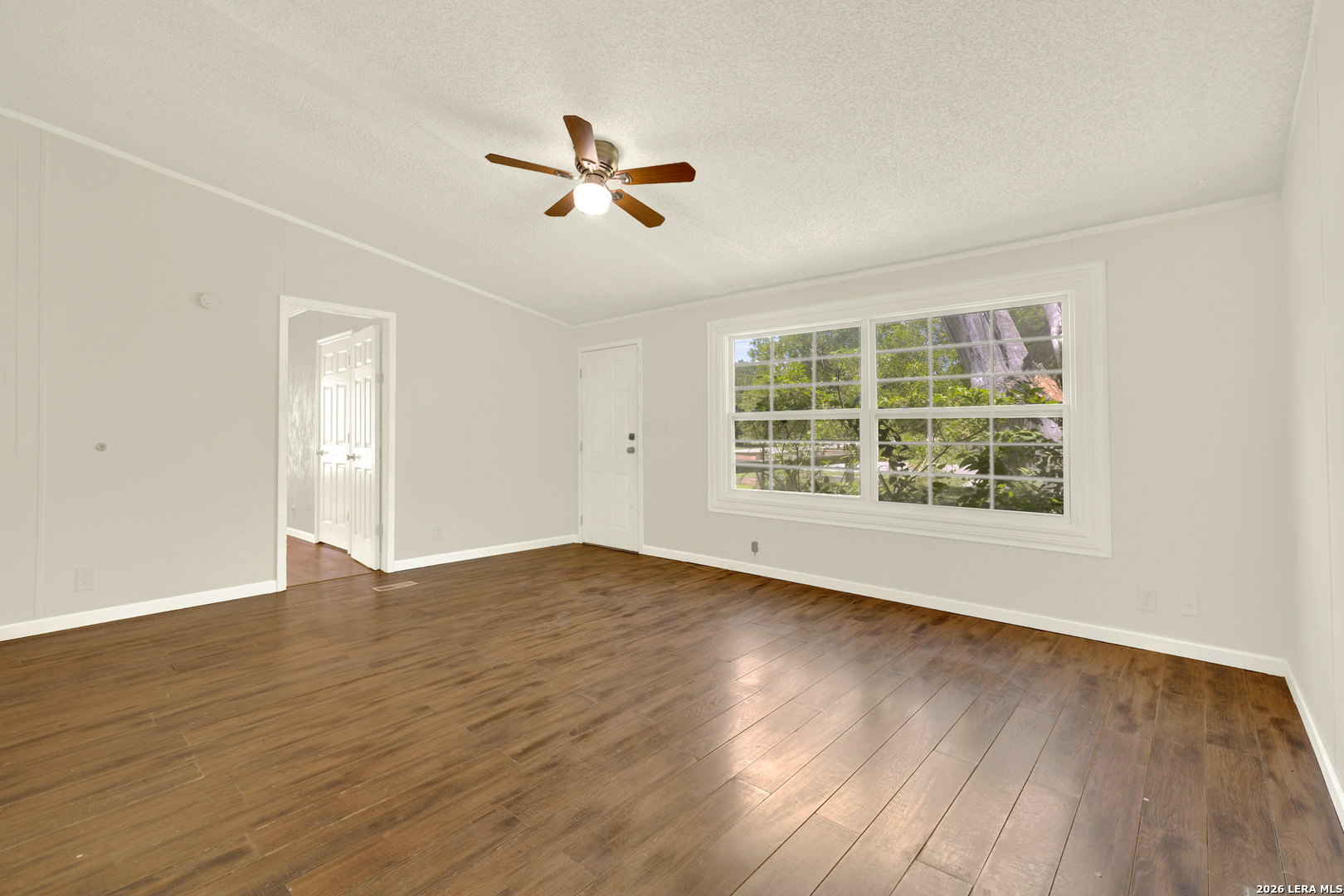 305 Elm Mcqueeney TX 78123