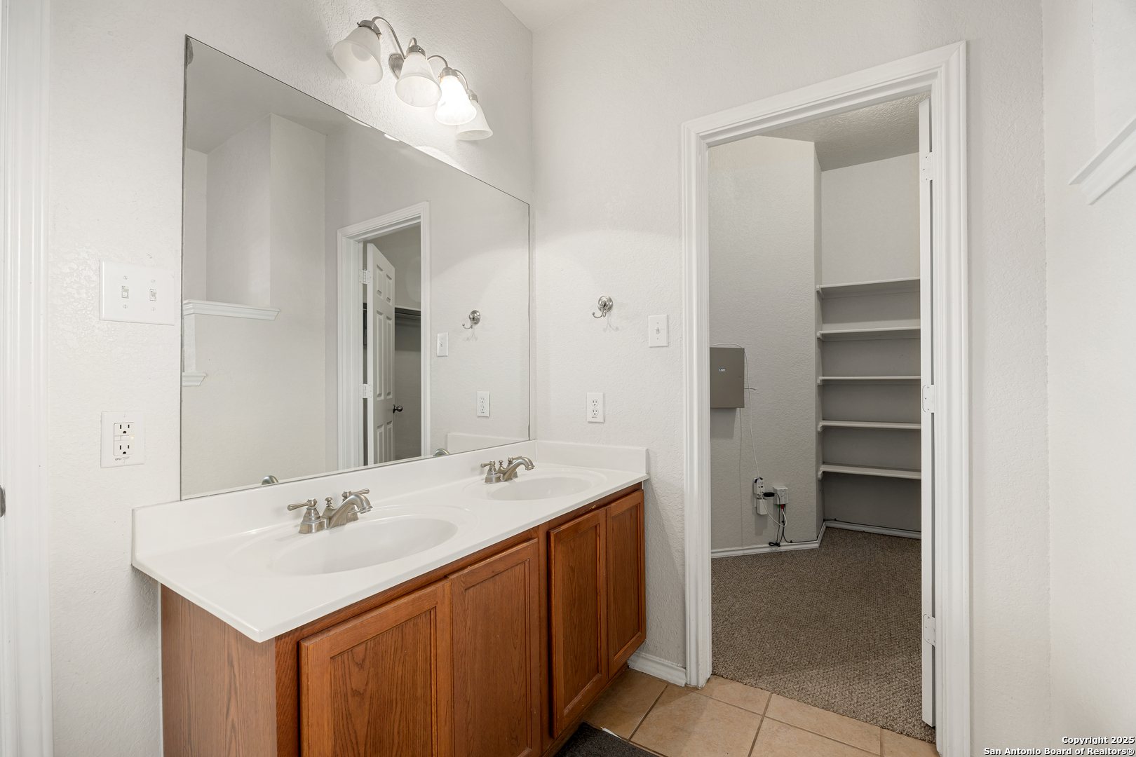 3734 Grissom Oaks San Antonio TX 78251