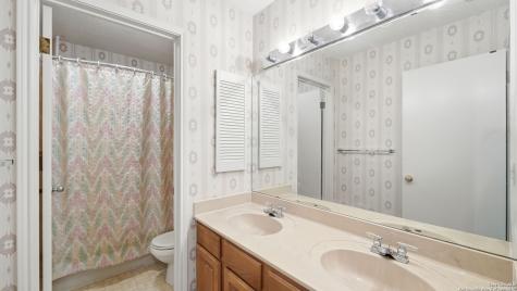 8603 Collingwood Universal City TX 78148