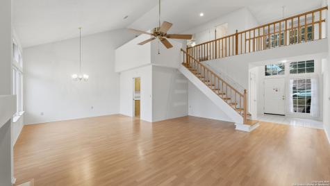 8603 Collingwood Universal City TX 78148