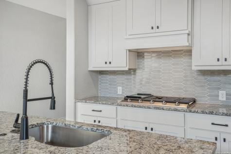 1222 Cadogan Squire San Antonio TX 78260