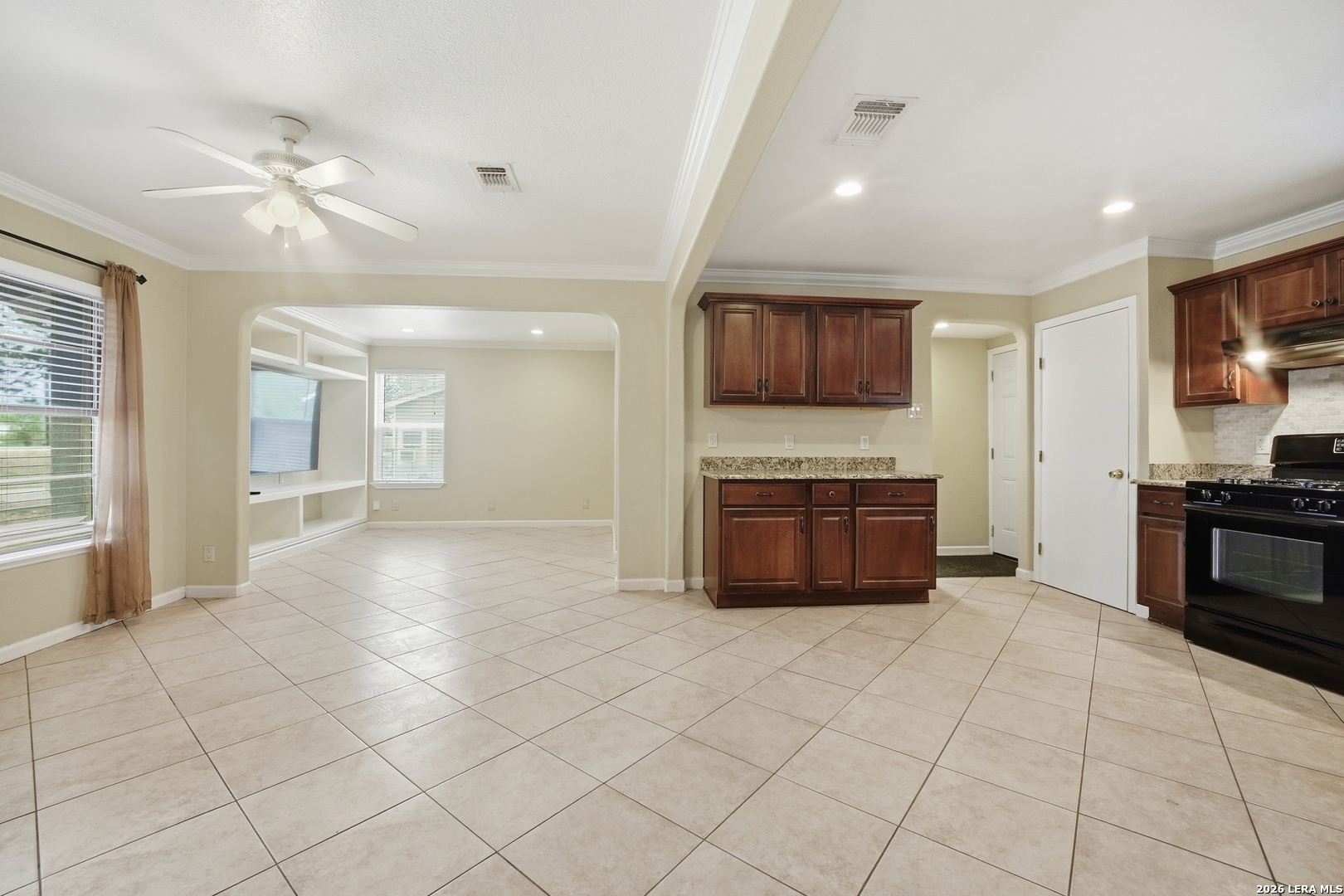 5911 Middlefield San Antonio TX 78242