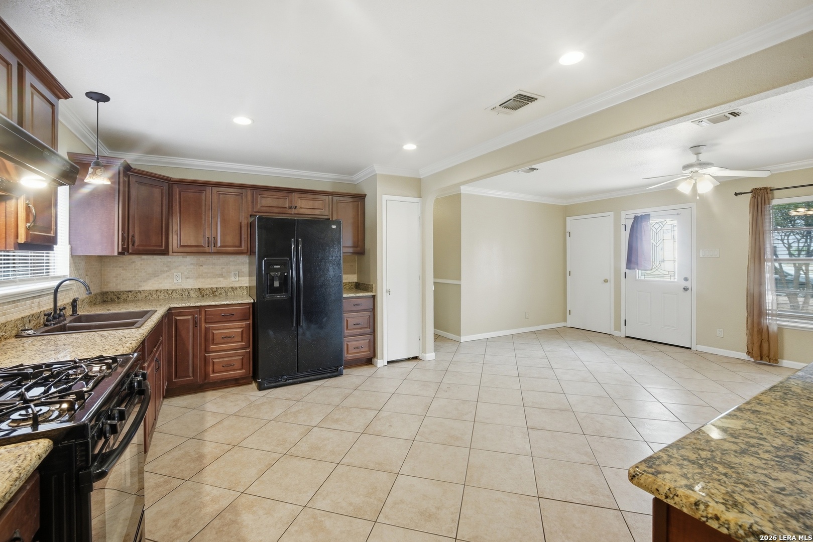 5911 Middlefield San Antonio TX 78242