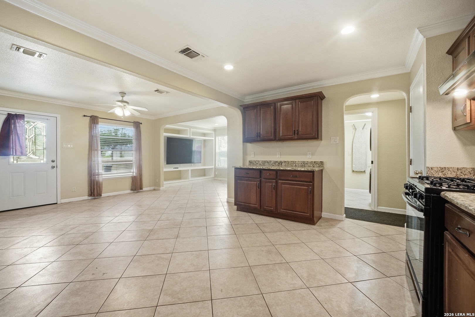 5911 Middlefield San Antonio TX 78242