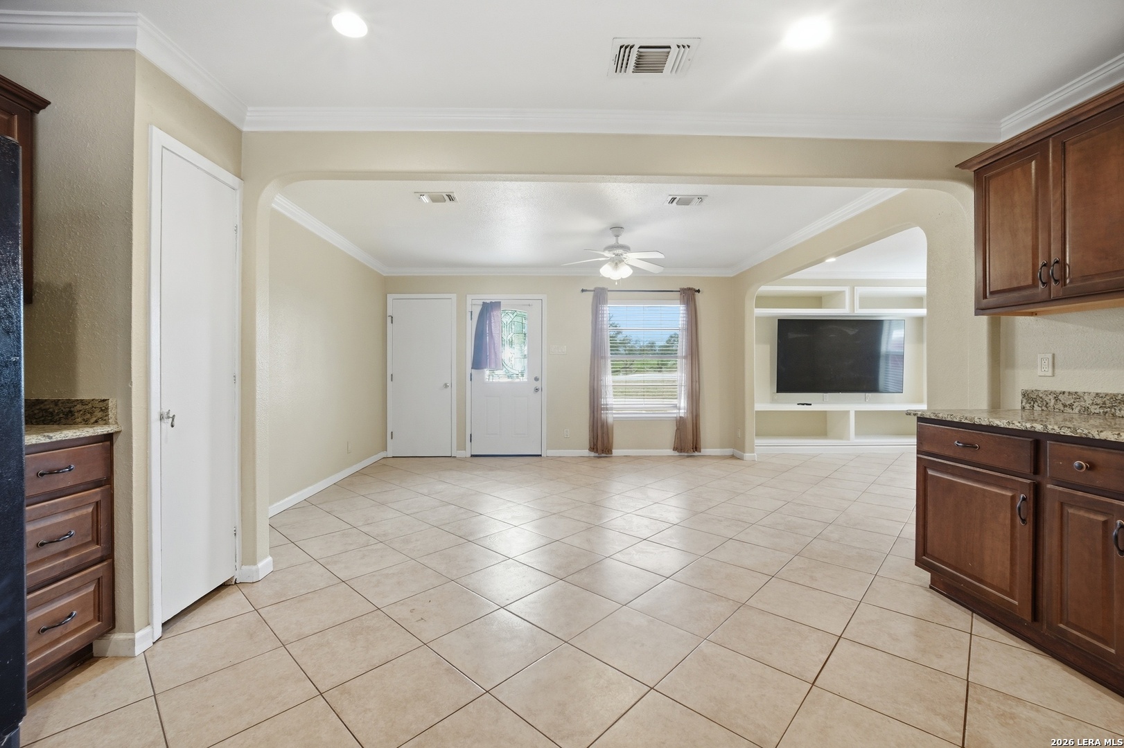 5911 Middlefield San Antonio TX 78242