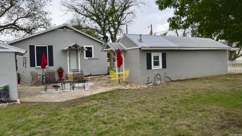 1615 Lorenzo Street Castroville TX 78009