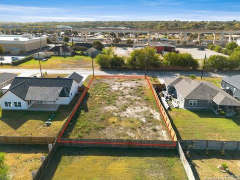 766 Utopia Boulevard Selma TX 78154