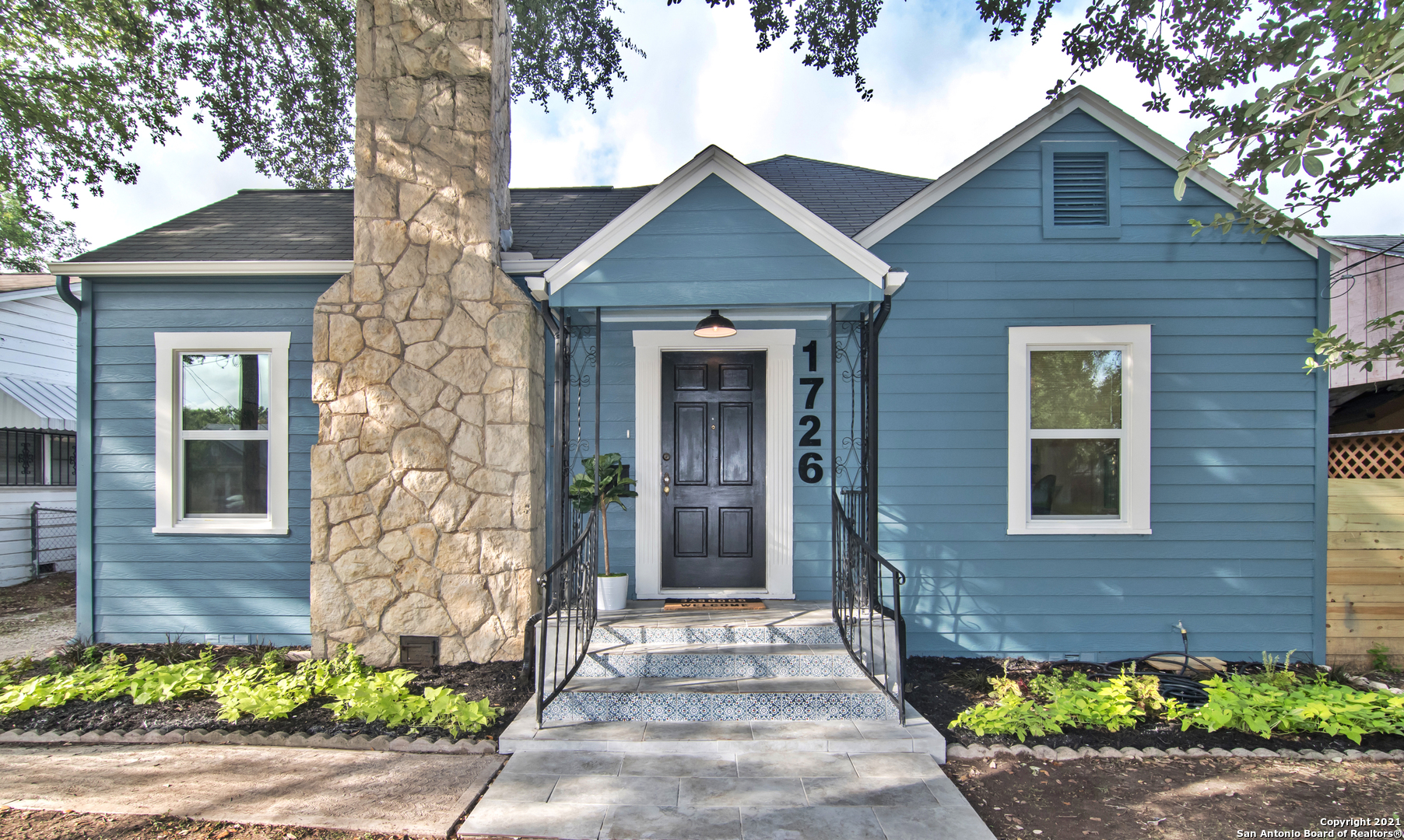 1726 W Mistletoe Avenue San Antonio TX 78201
