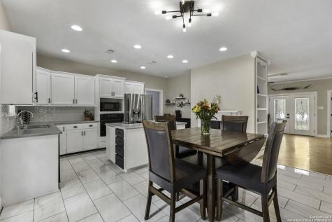 771 Hillje Kingsbury TX 78638