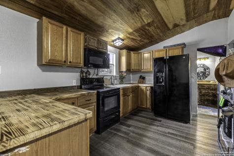 771 Hillje Kingsbury TX 78638