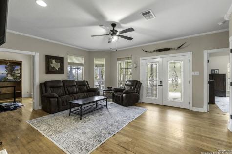 771 Hillje Kingsbury TX 78638