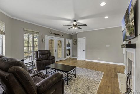 771 Hillje Kingsbury TX 78638