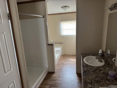 207 Persimmon Pleasanton TX 78064